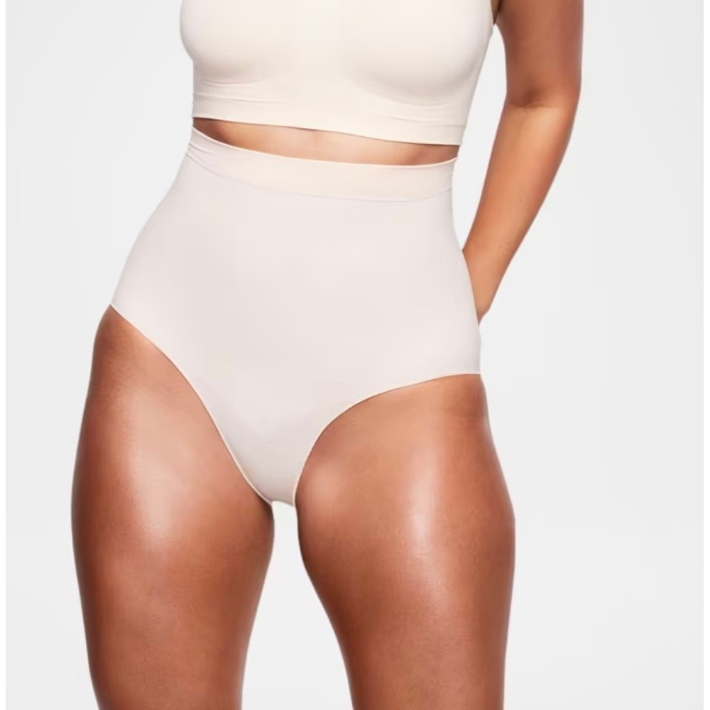 SKIMS Seamless Sculpt Mid-Waist Briefs Clay Shapewear PN-BRF-3359 Size Medium